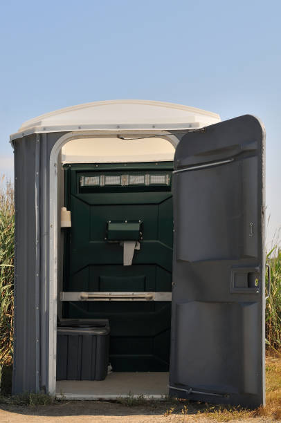 Best Luxury portable toilet rental  in Fort Thompson, SD